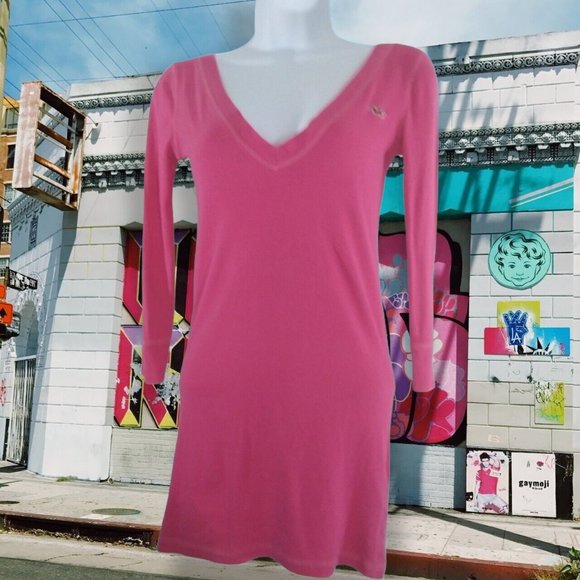 Hollister Tops - Hollister Shirt Womens Small Pink V Neck Knit 3/4 Sleeves Embroidered Logo